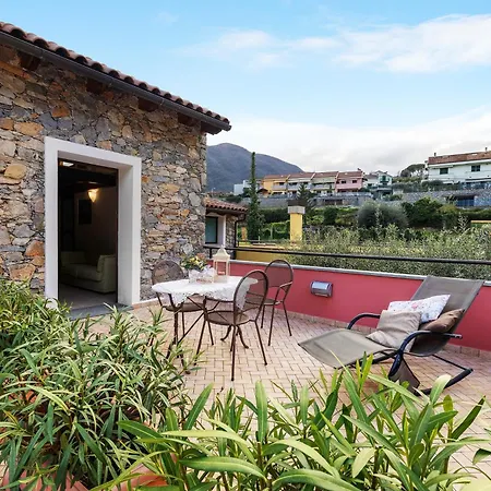 Pesco La Ferla Apartment *
